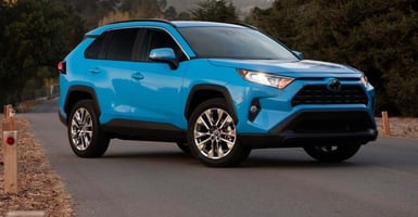 2019%20Toyota%20RAV4%20XLE%20blue_2.jpg