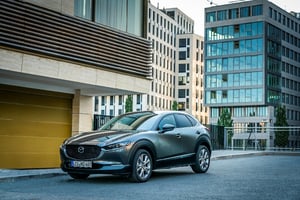 Mazda-CX-30_Exterior_Machine-grey_6.jpg