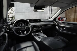 2022_mazda_cx-60_global_int_2.jpg