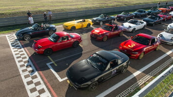 da_MX-5_Guinness_World_Record_072_highres-1024x576.jpg