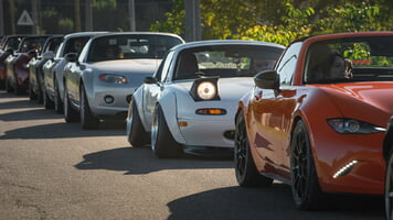 Mazda_MX-5_Guinness_World_Record_007_highres.jpg