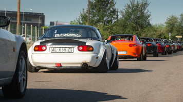 Mazda_MX-5_Guinness_World_Record_009_highres.jpg