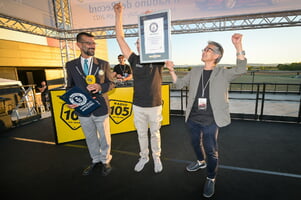 Mazda_MX-5_Guinness_World_Record_095_highres.jpg