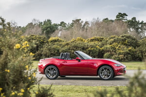 2023-Mazda-MX-5-1.jpg