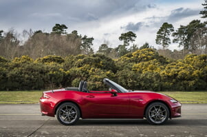 2023-Mazda-MX-5-2.jpg