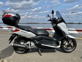 Yamaha X-Max 250 - 2012.jpeg